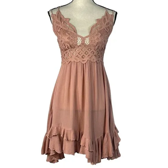 Free People One X-Small Adella Slip Mini Dress Rose Crochet Lace Flowy Smocked - Picture 2 of 12
